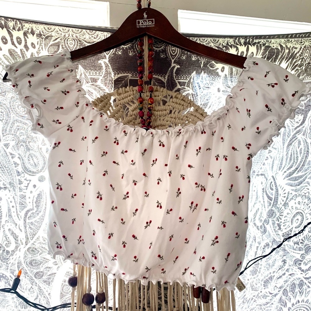 Forever 21 cherry crop top 🍒